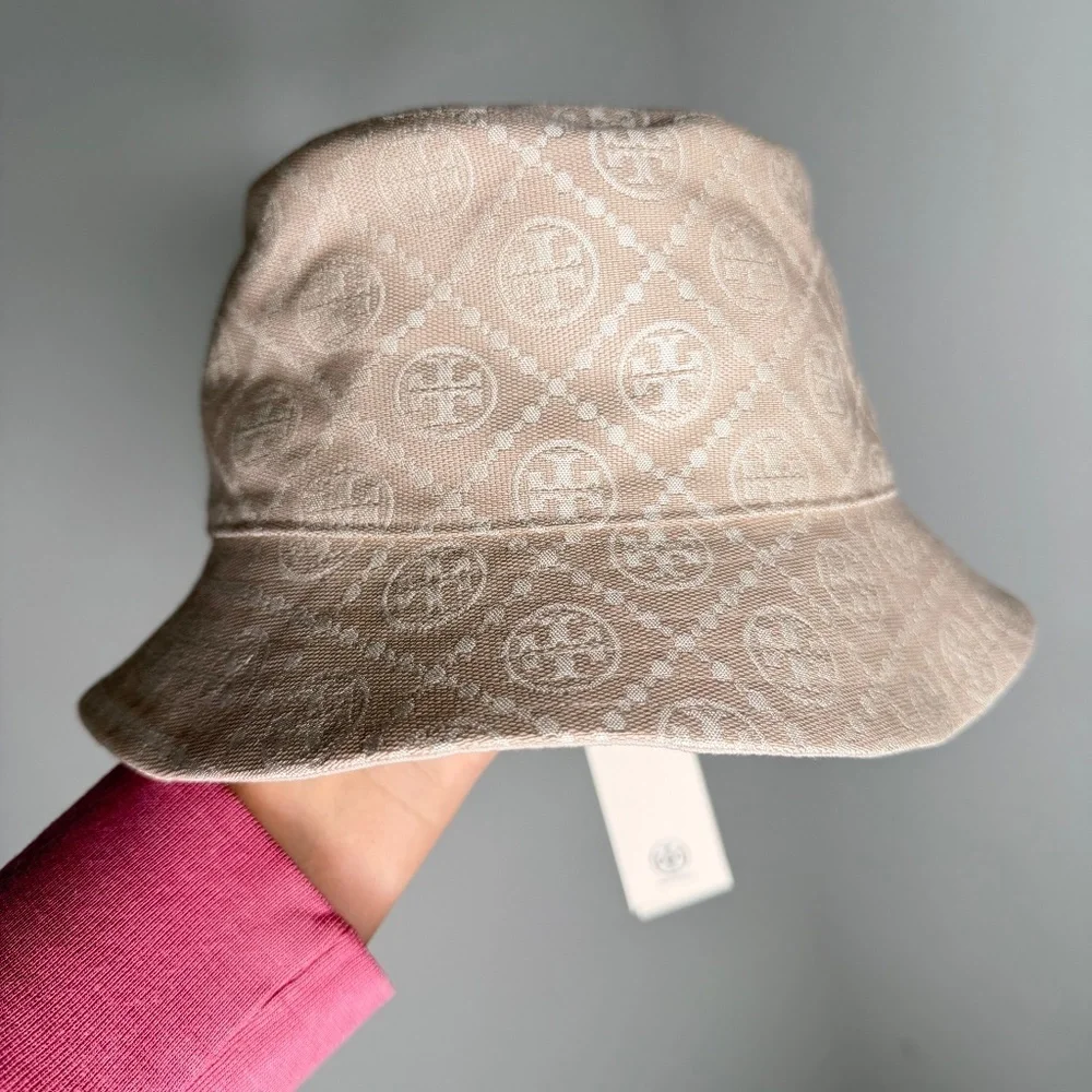 NWT Tory Burch Bucket Logo Tan White Hat